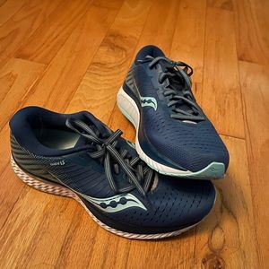 Women’s Saucony Guide 13 Running Shoe sz 8